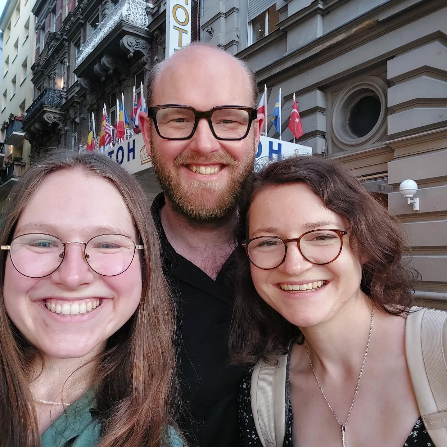 Das letzte Mal mit dem klasse Stadtjugendpfarrer Matthias Braun @derpfarrerbraun erfolgreich GPD-Mittel (Förderung von Kinder- und Jugendarbeit im gemeindepädagogischen Dienst) ausgeschüttet💸. 

#evjugendmainz #sjpamainz #dekanat #förderung #jugendarbeit